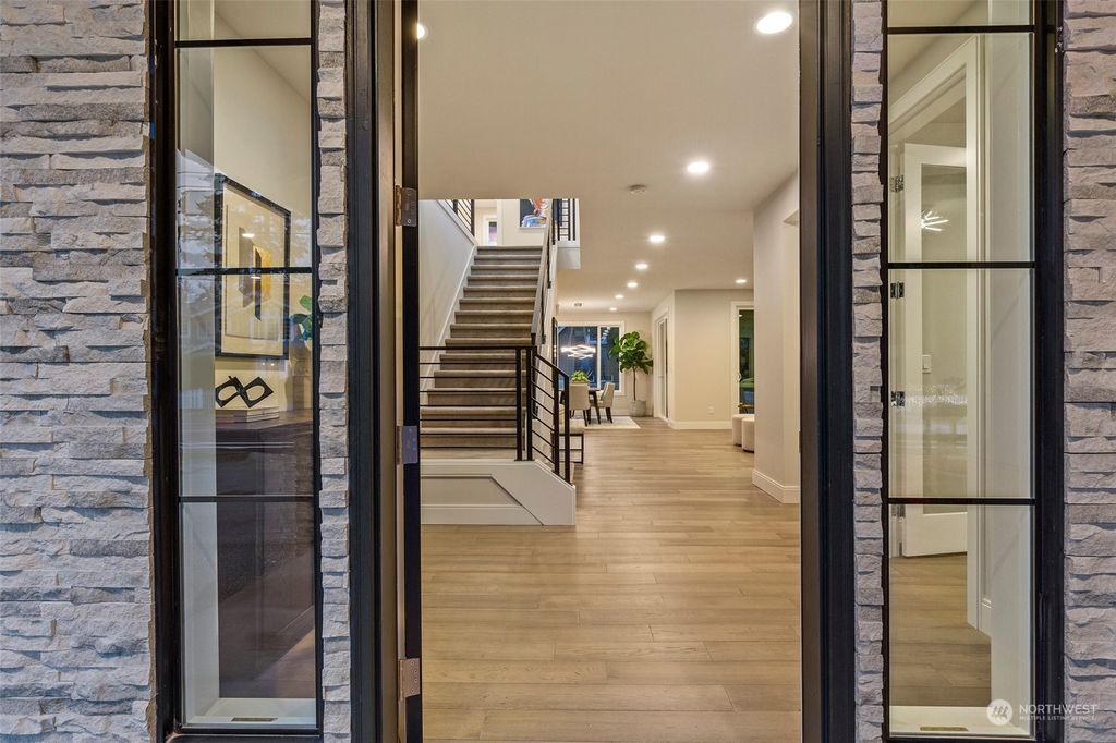 Photo of 12630 NE 80 Street, Kirkland, WA 98033 (MLS # 2024644)