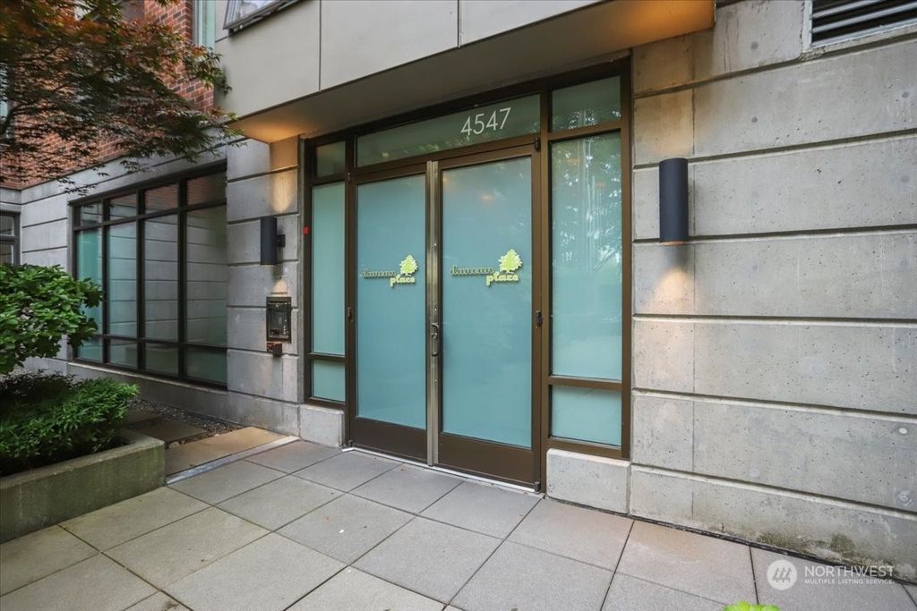 Photo of 4547 8th Avenue NE #202, Seattle, WA 98105 (MLS # 2018008)