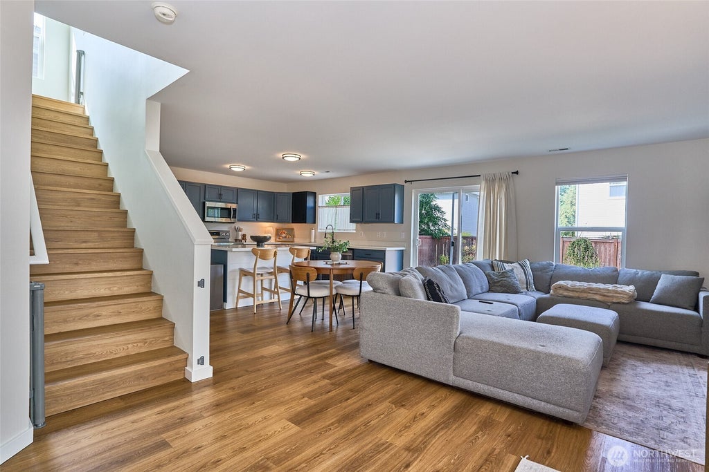 Photo of 21636 SE 298th Pl PL, Kent, WA 98042 (MLS # 2582068)