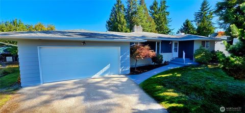 Photo of 2200 Ontario St, Bellingham, WA 98229 (MLS # 2444470)