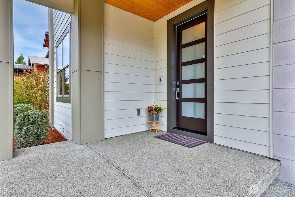 Photo of 1099 SE 14th Place, North Bend, WA 98045 (MLS # 2440085)