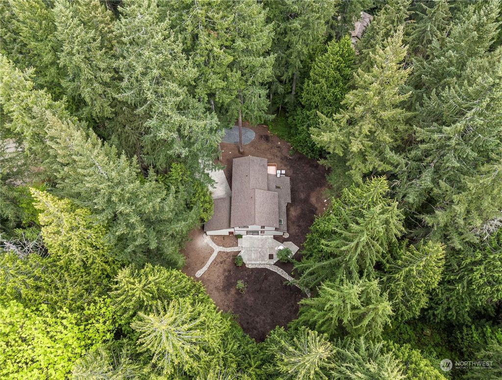 Photo of 23521 NE 72nd Street, Redmond, WA 98053 (MLS # 2233652)