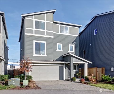 Photo of 13327 11th Avenue W, Everett, WA 98204 (MLS # 2313865)