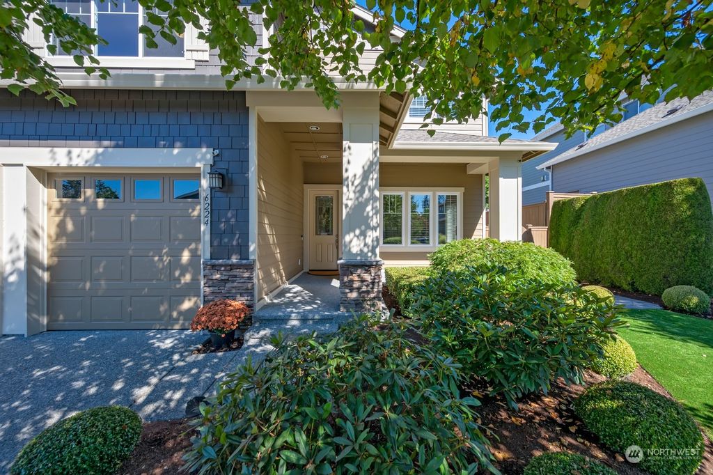 Photo of 6224 NE 1st Street, Renton, WA 98059 (MLS # 1996309)