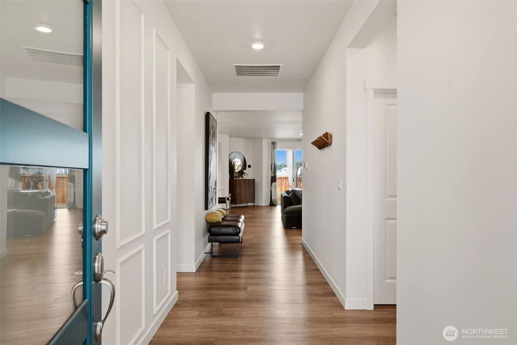 Photo of 12624 176th Avenue E, Bonney Lake, WA 98371 (MLS # 2543929)