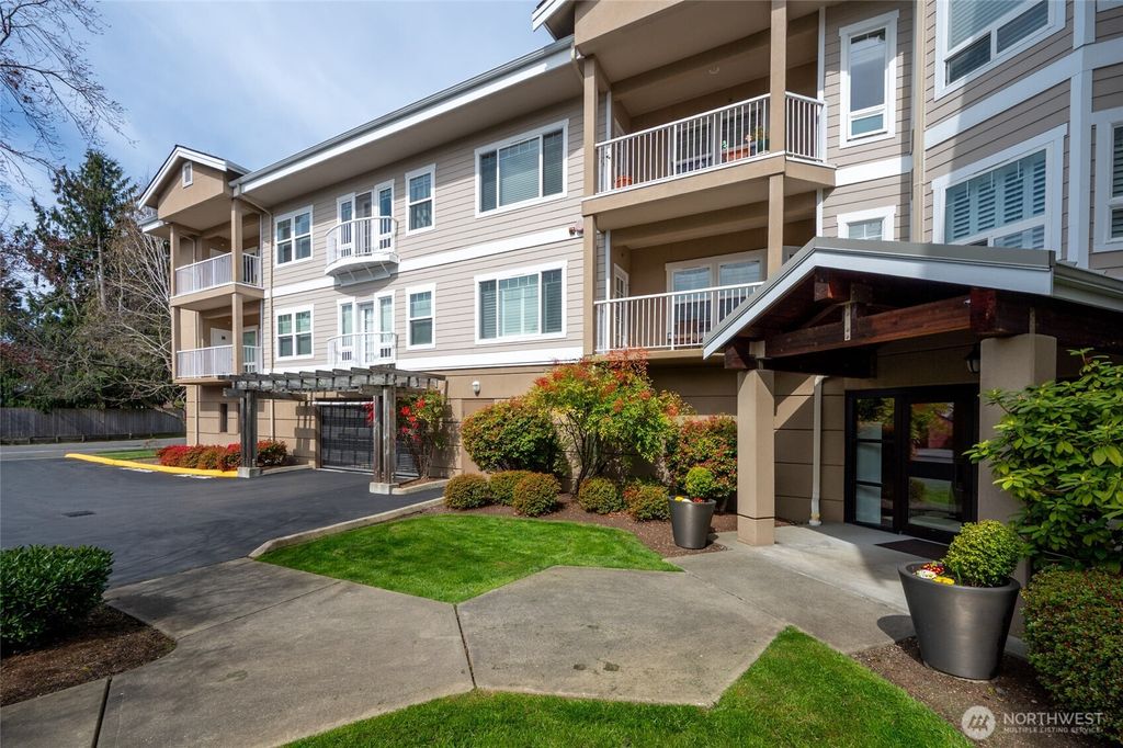 Photo of 1854 NW 195th ST St #205, Shoreline, WA 98177 (MLS # 2355536)