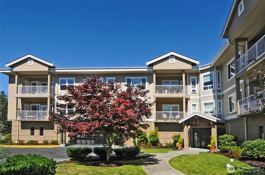 Photo of 1854 NW 195th ST St #205, Shoreline, WA 98177 (MLS # 2355536)