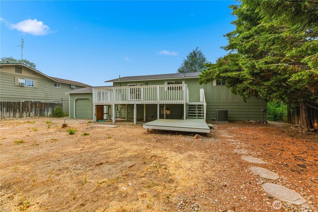 Photo of 105 Eastridge Drive, East Wenatchee, WA 98802 (MLS # 2565398)