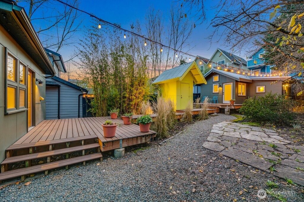 Photo of 1425 26th Avenue, Seattle, WA 98122 (MLS # 2341719)