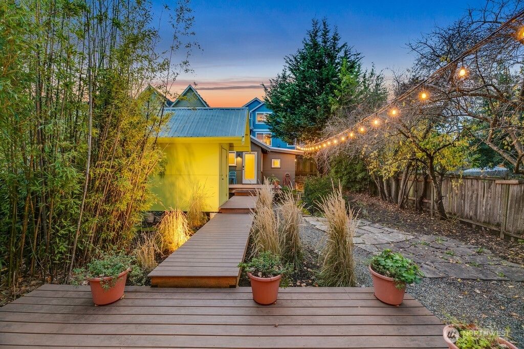 Photo of 1425 26th Avenue, Seattle, WA 98122 (MLS # 2341719)