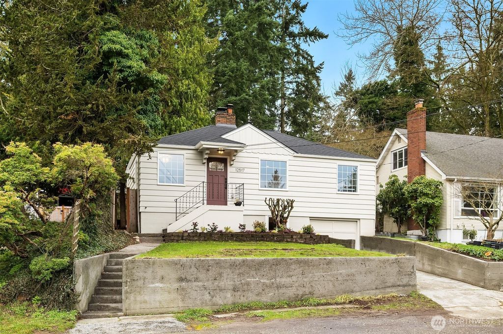 Photo of 12517 22nd Avenue NE, Seattle, WA 98125 (MLS # 2523278)