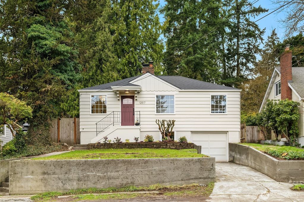 Photo of 12517 22nd Avenue NE, Seattle, WA 98125 (MLS # 2523278)