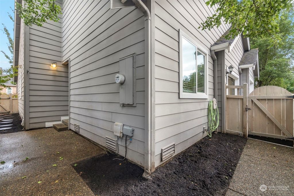 listing image 9365770131614678347