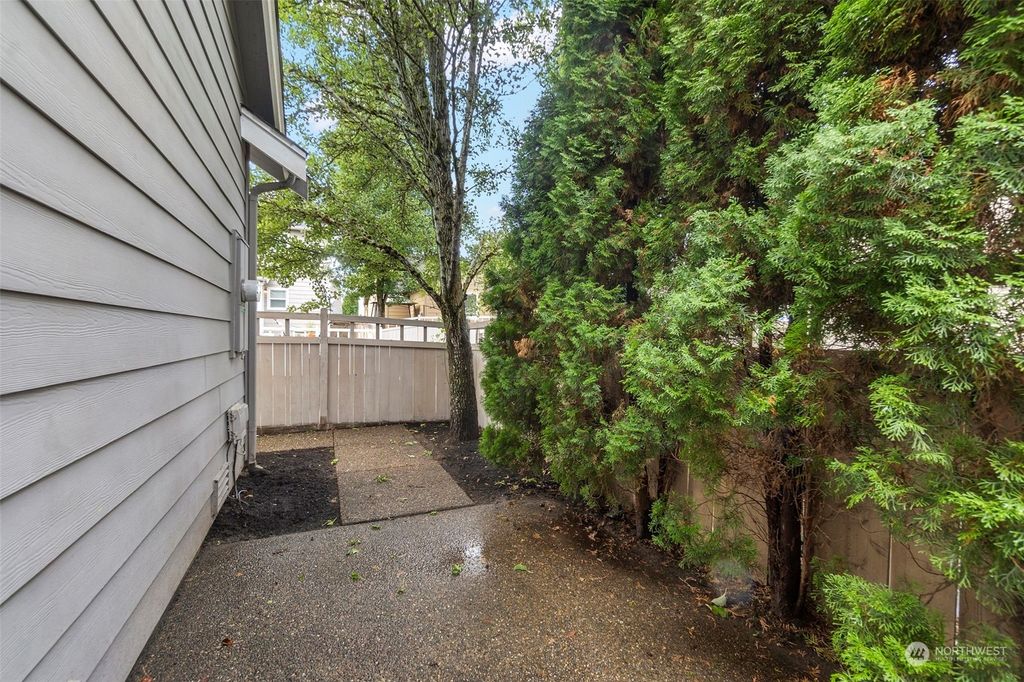 listing image 9366375104924938541