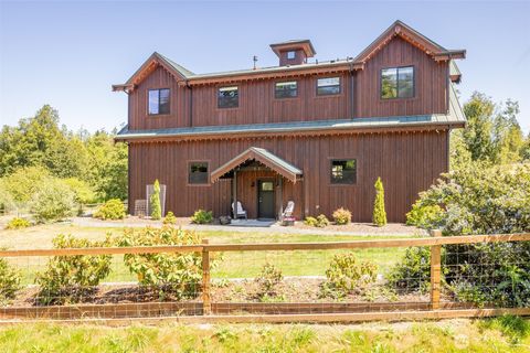 273 Pearce Road Port Angeles WA 98362