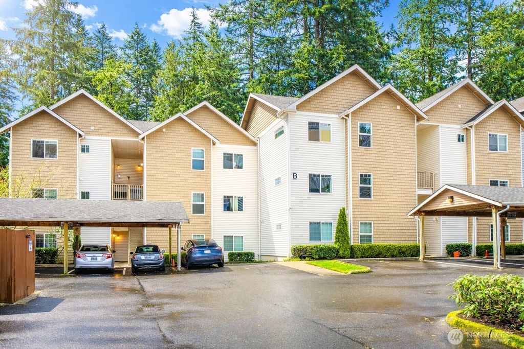 Photo of 5809 Highway Place #B301, Everett, WA 98203 (MLS # 2460540)