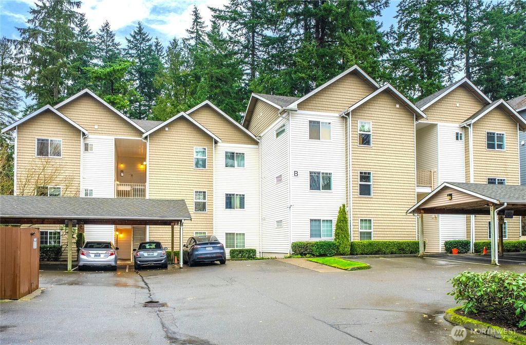 Photo of 5809 Highway Place #B301, Everett, WA 98203 (MLS # 2460540)