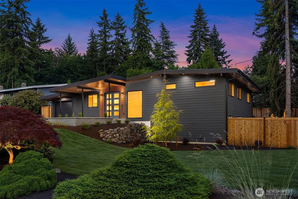 Photo of 14605 SE 14th Street, Bellevue, WA 98007 (MLS # 2384186)