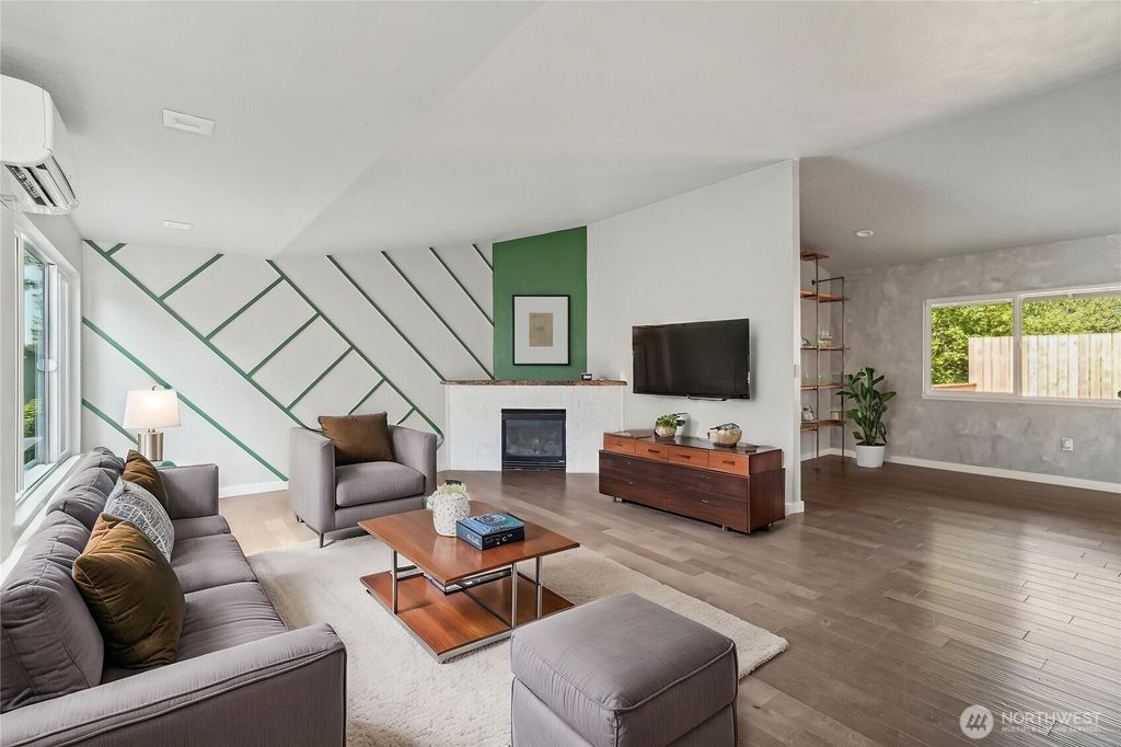 Photo of 131 Logan Road, Lynnwood, WA 98036 (MLS # 2349467)