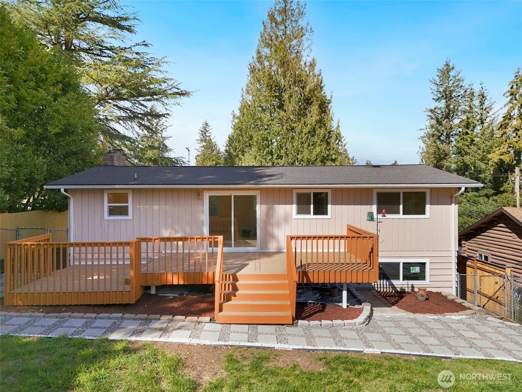 Photo of 4701 S 164th Street, Tukwila, WA 98188 (MLS # 2342492)