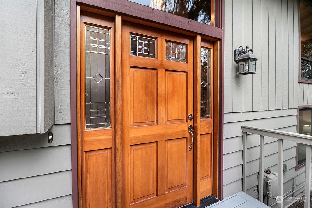 Photo of 16915 26th Avenue NE, Lake Forest Park, WA 98155 (MLS # 2204065)