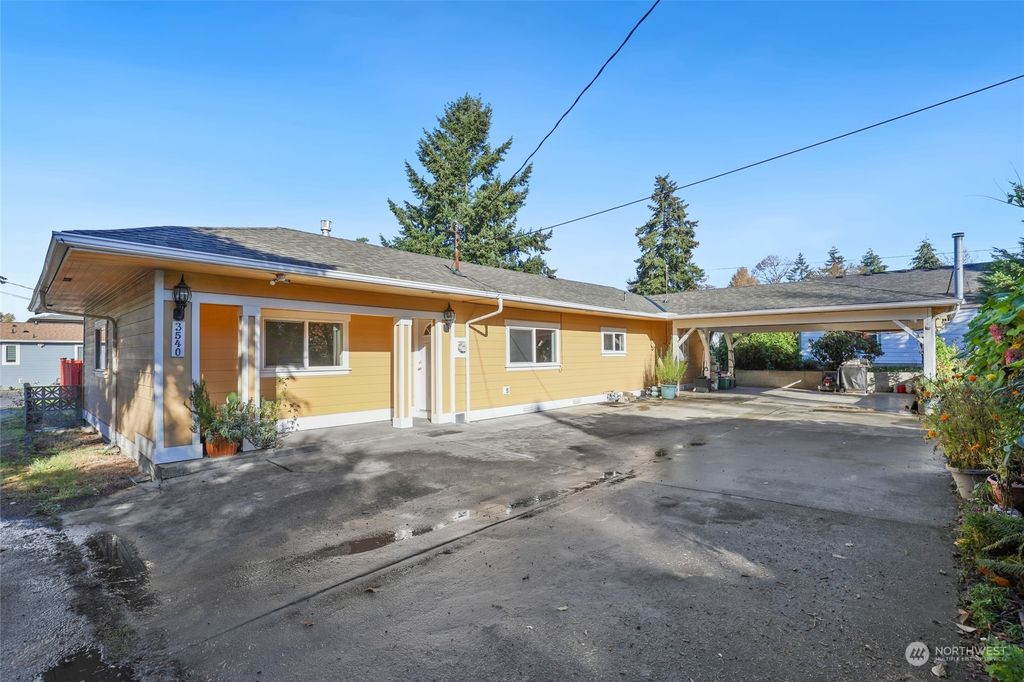 Photo of 3540 S 200th Street, SeaTac, WA 98198 (MLS # 2308027)