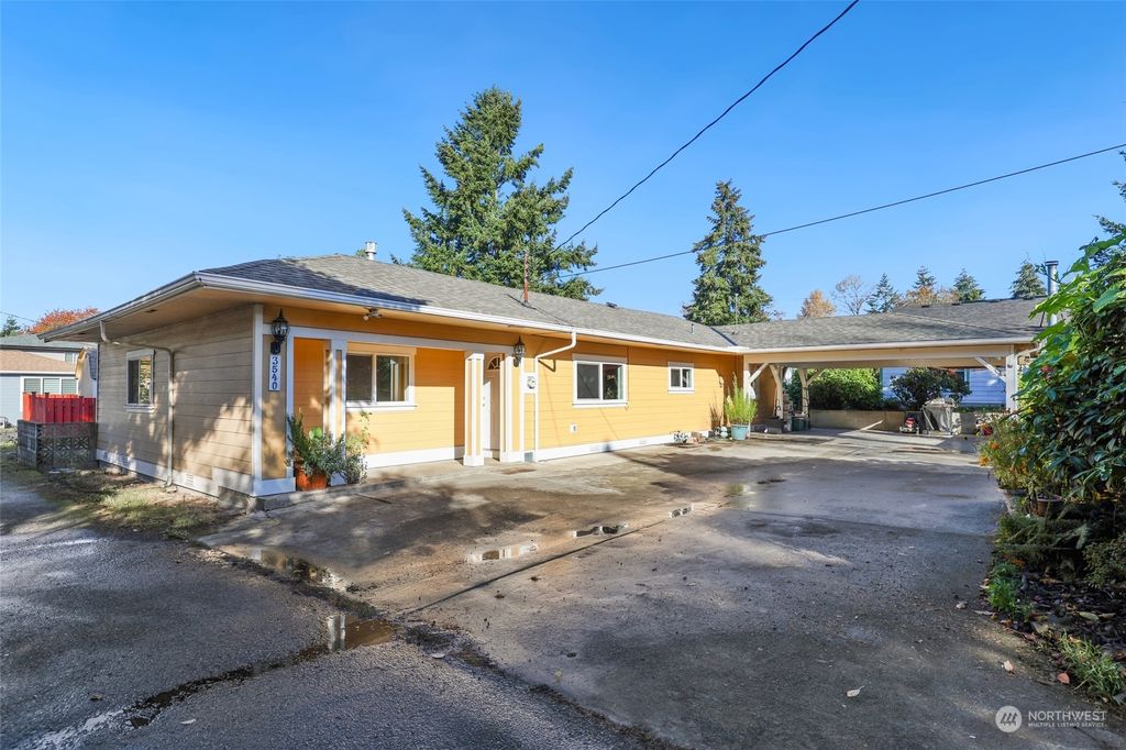 Photo of 3540 S 200th Street, SeaTac, WA 98198 (MLS # 2308027)