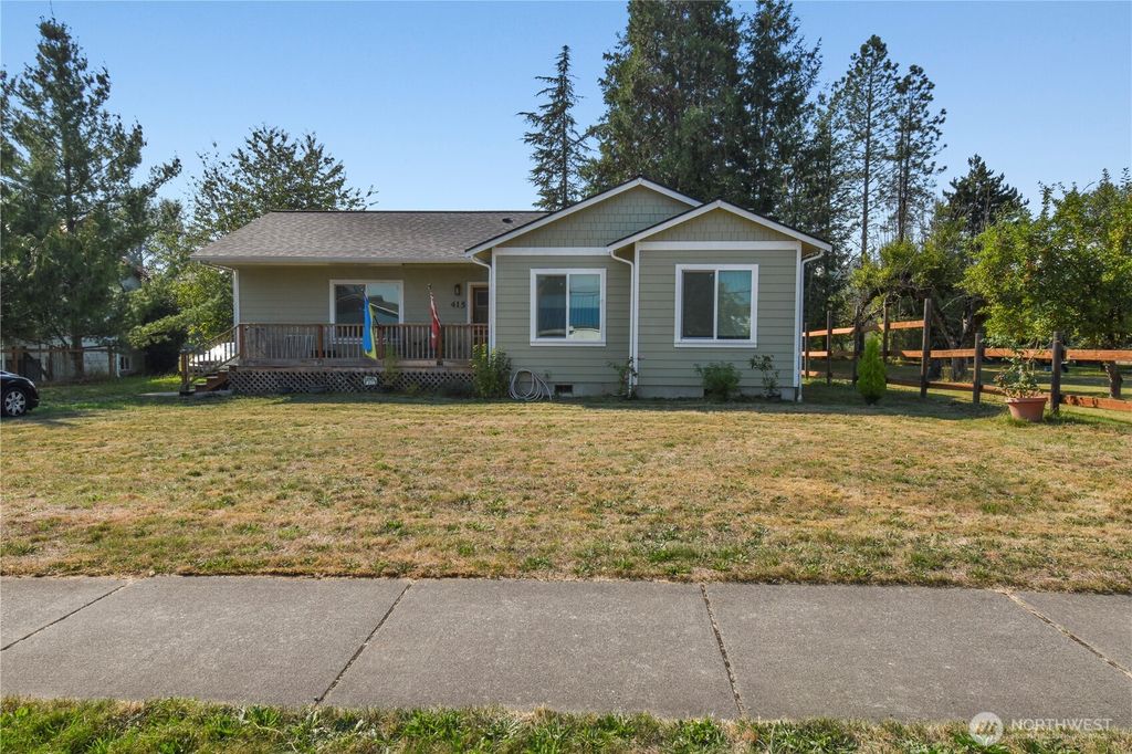 Photo of 415 1st Street, Sultan, WA 98294 (MLS # 2429595)