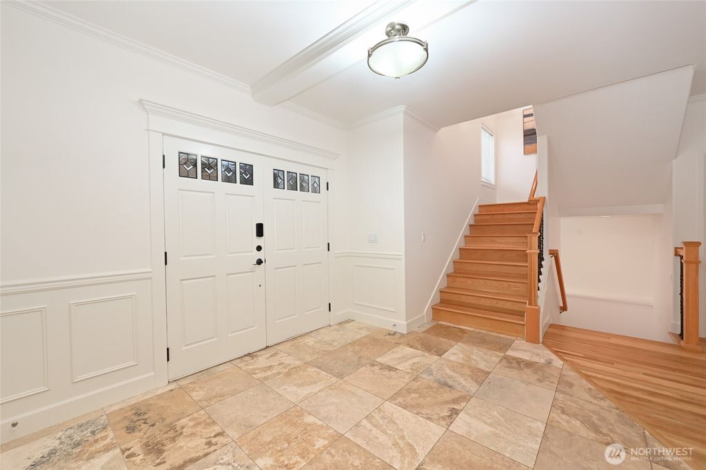 Photo of 2531 30th Avenue W, Seattle, WA 98199 (MLS # 2477003)