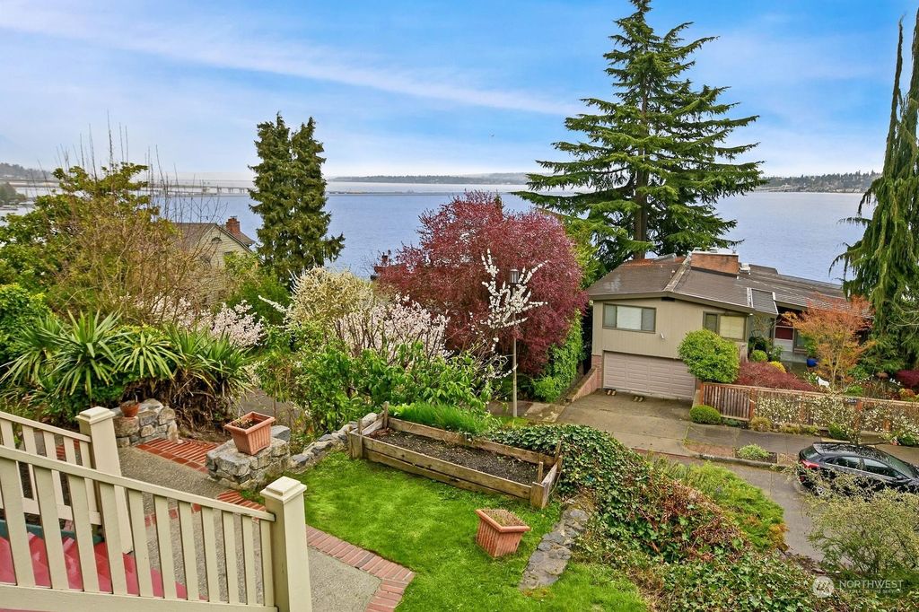 Photo of 2543 Shoreland Drive S, Seattle, WA 98144 (MLS # 2040334)
