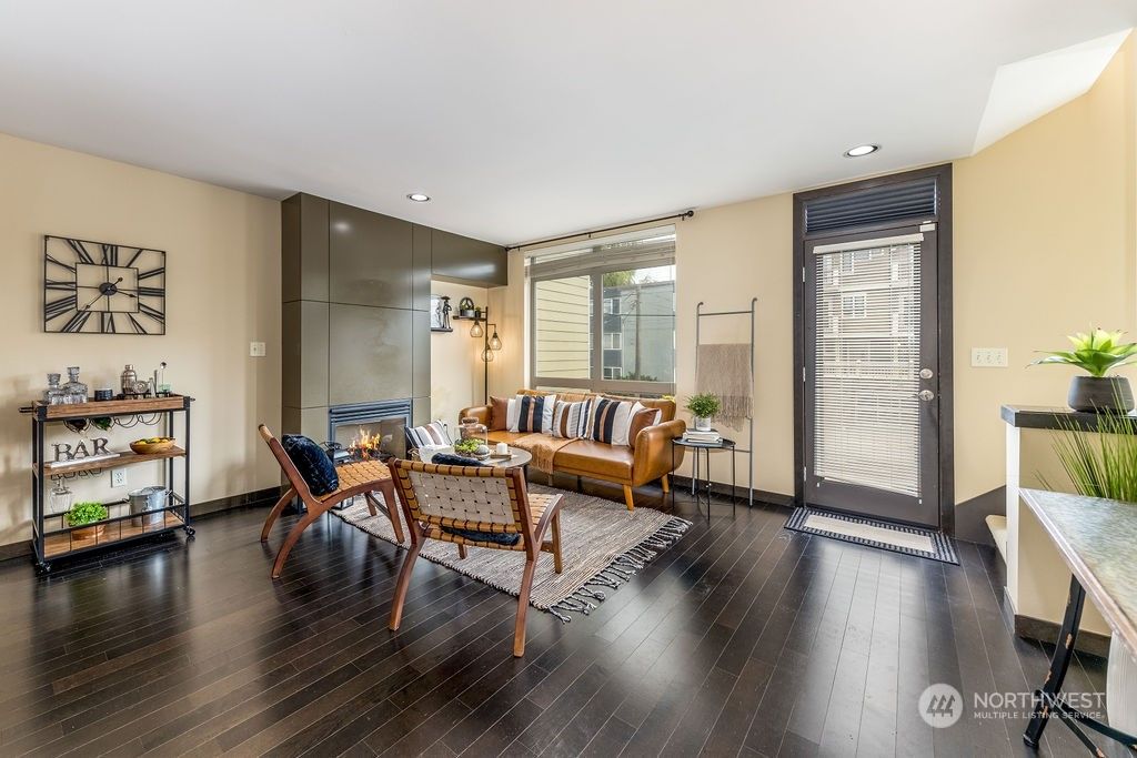 Photo of 212 Boston Street #B, Seattle, WA 98109 (MLS # 2129808)