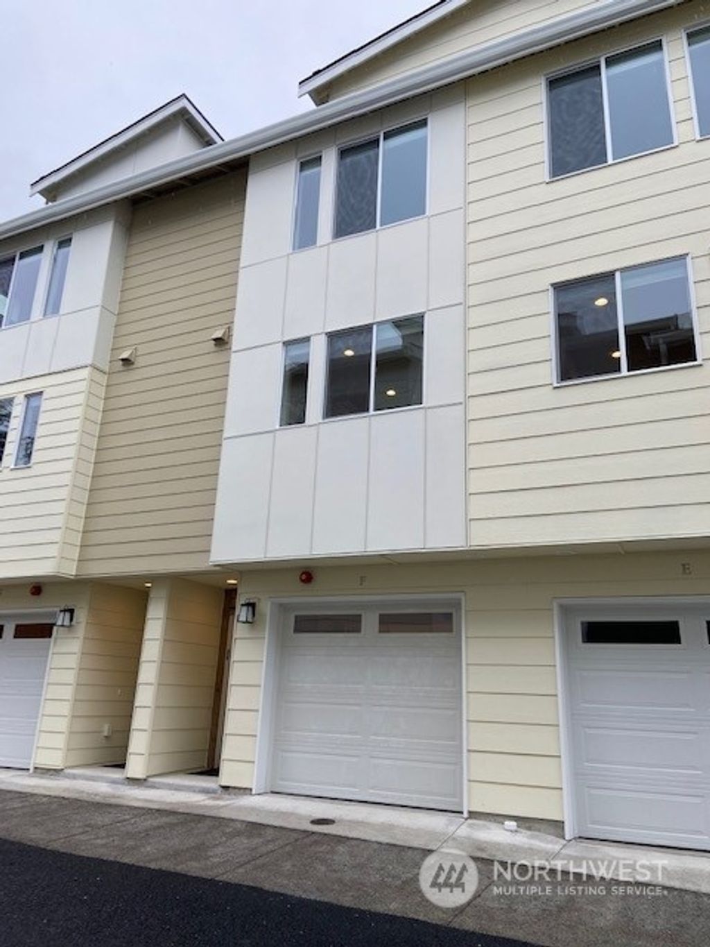 Photo of 18016 12th Avenue NE #F, Shoreline, WA 98155 (MLS # 2036946)