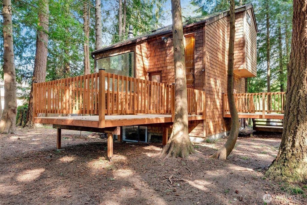 Photo of 5028 92nd Street SW, Mukilteo, WA 98275 (MLS # 2359883)