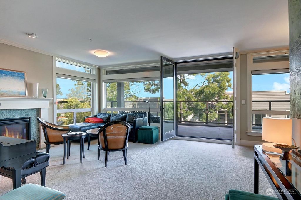 Photo of 121 Lakeside Avenue #303, Seattle, WA 98122 (MLS # 2139834)