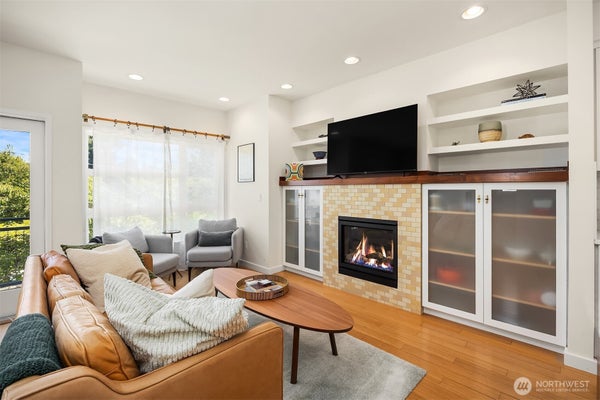 209 27TH AVE E # B, SEATTLE, WA 98112 - Image 836d69206a4a00669380382effef5f86/73038873