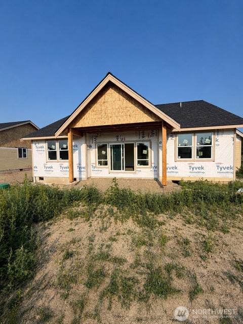 Photo of 809 E 6th Street, Nooksack, WA 98276 (MLS # 2570082)