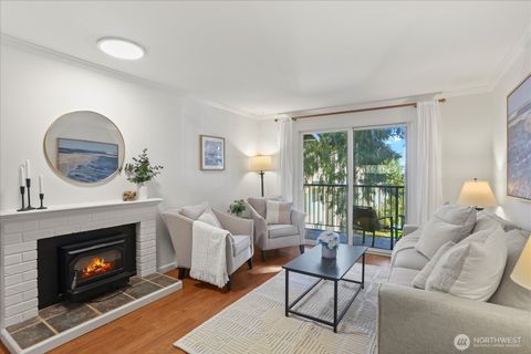 Photo of 921 130th Street SW #C203, Everett, WA 98204 (MLS # 2519171)