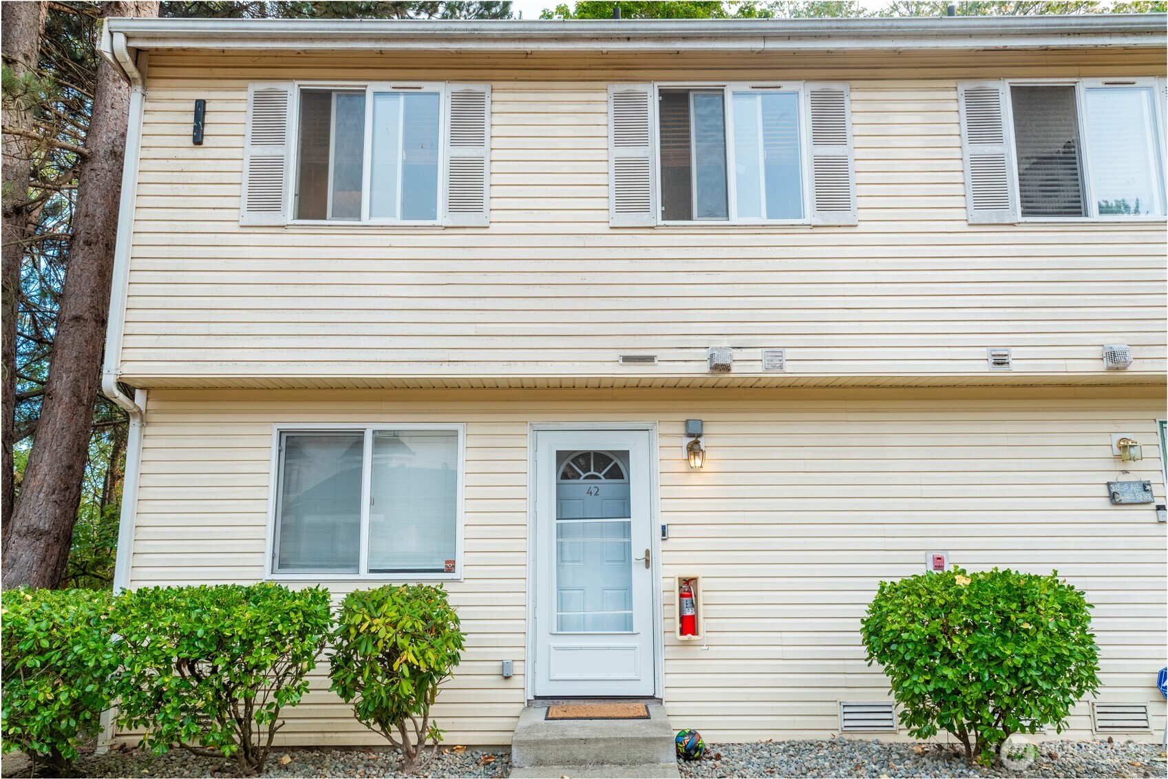 833 SW Sunset Boulevard 42