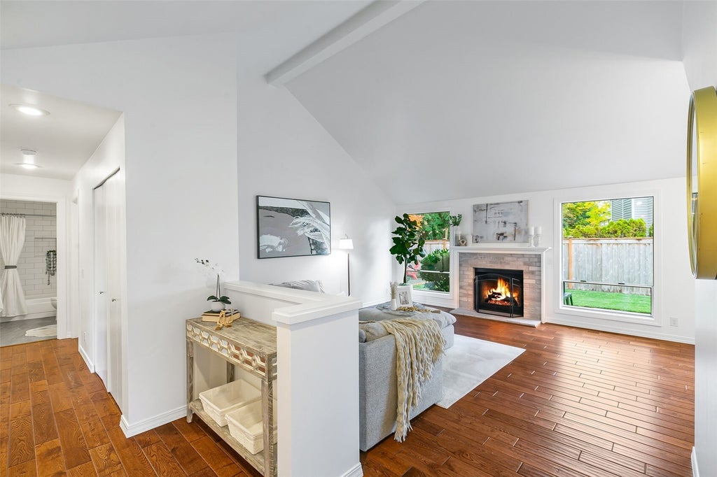 Photo of 6357 114th Avenue SE, Bellevue, WA 98006 (MLS # 2596486)