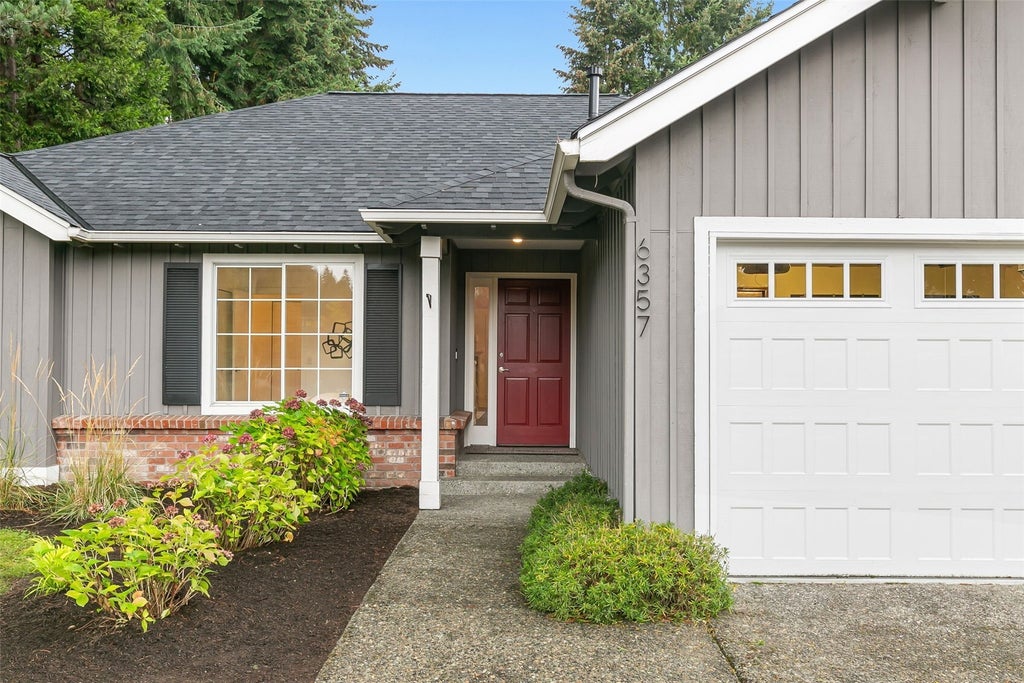 Photo of 6357 114th Avenue SE, Bellevue, WA 98006 (MLS # 2596486)