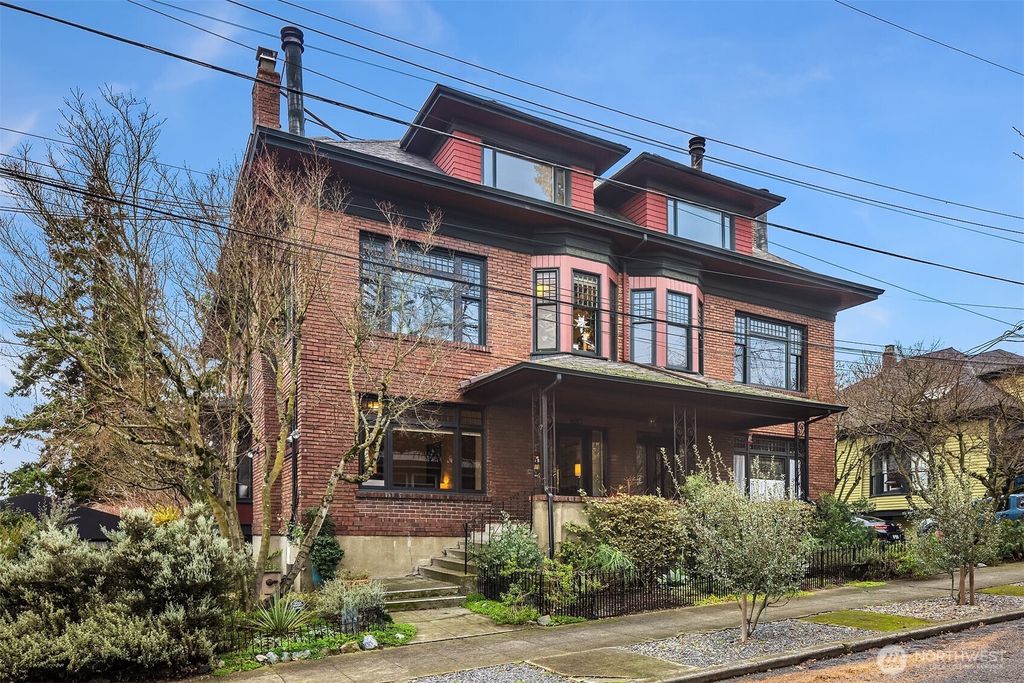 Photo of 904 E Miller Street #2, Seattle, WA 98102 (MLS # 2438000)
