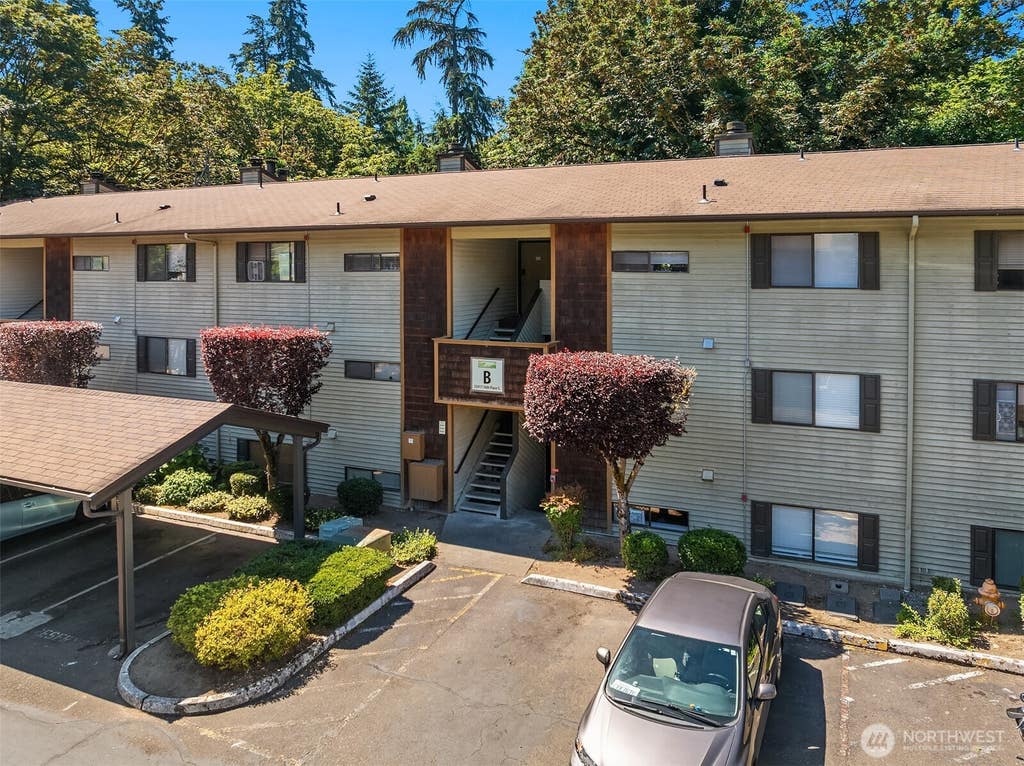 Photo of 23417 16th Place S #B203, Des Moines, WA 98198 (MLS # 2568282)
