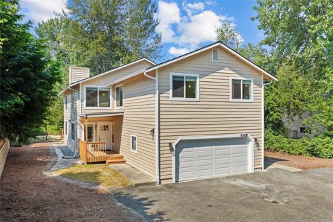 Photo of 6149 115th Place SE, Bellevue, WA 98006 (MLS # 2599534)
