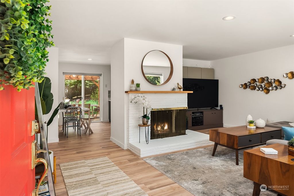 Photo of 6120 NE 187th Street, Kenmore, WA 98028 (MLS # 2141963)