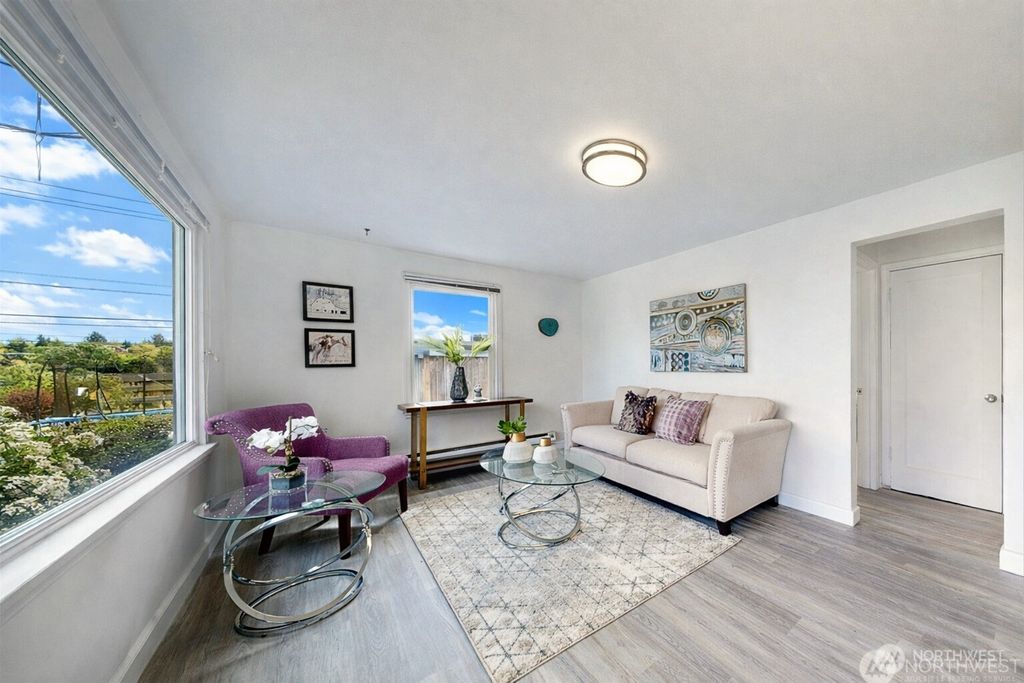 Photo of 2517 - 2519 E Pike Street, Seattle, WA 98122 (MLS # 2509929)