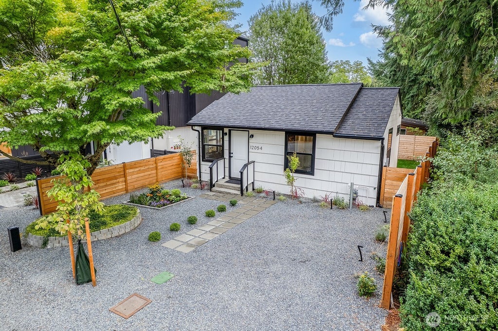 Photo of 12054 20th Avenue NE, Seattle, WA 98125 (MLS # 2576801)