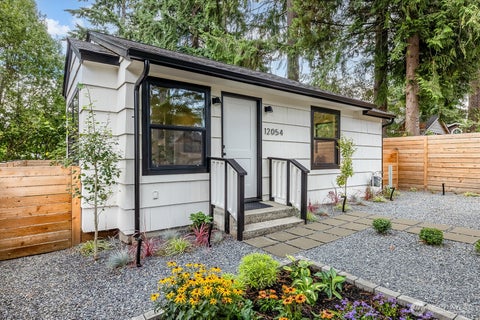 Photo of 12054 20th Avenue NE, Seattle, WA 98125 (MLS # 2576801)