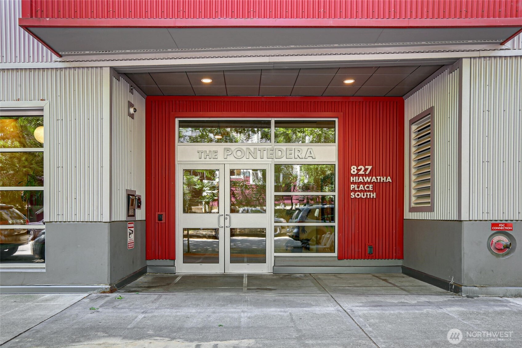 827 Hiawatha Place S 405