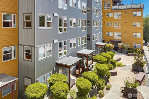 827 Hiawatha Place S 405 Seattle WA 98144