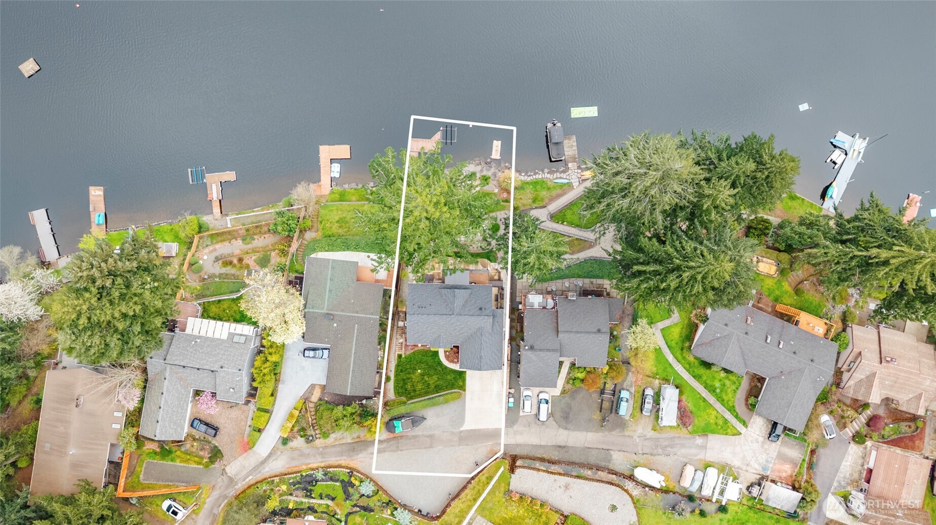 3538 Long Lake Drive SE